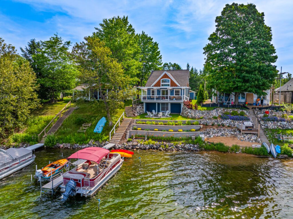 Lakefront Renovation – Big Bradford Lake