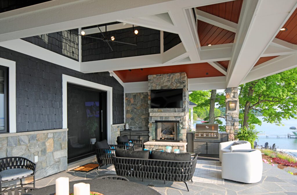 Private Residence in West Grand Traverse Bay Private Residence in West Grand Traverse Bay