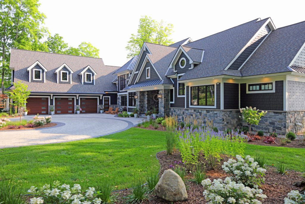 Private Residence in West Grand Traverse Bay Private Residence in West Grand Traverse Bay